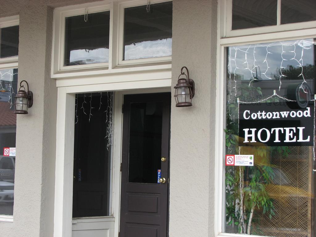 Cottonwood Hotel Buitenkant foto