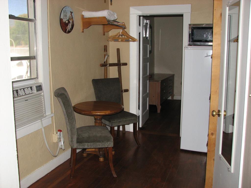 Cottonwood Hotel Kamer foto